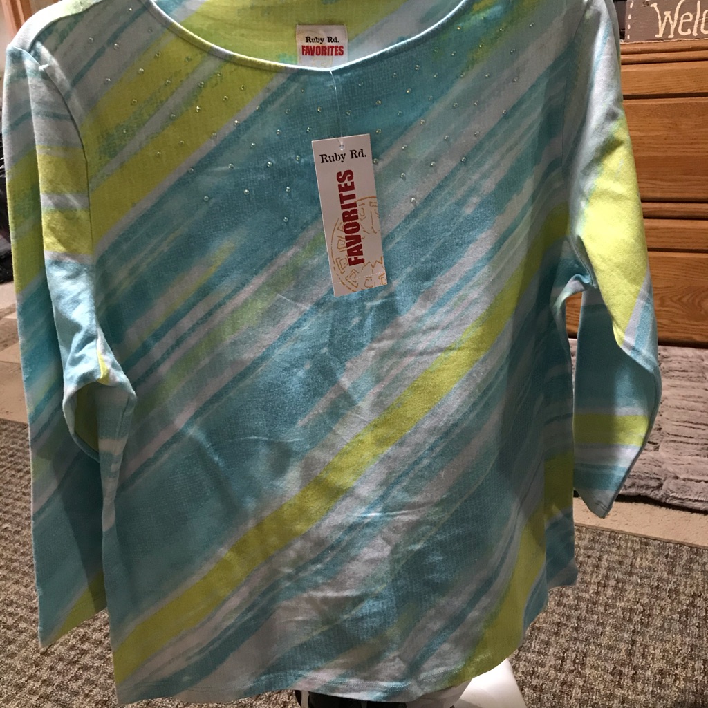 Ruby Rd. Top Size L